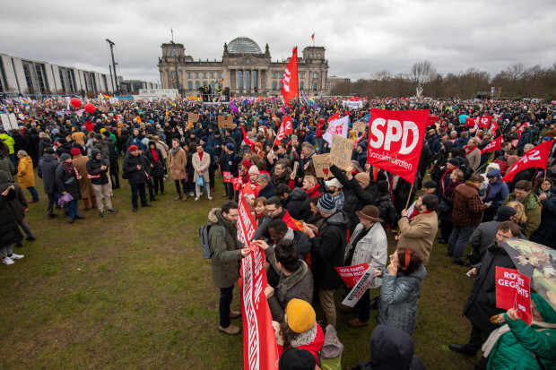 Organisierte Demos und ihre Wirkung auf die Meinung