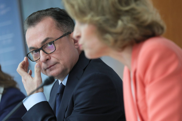 Bundesbank mit Rekordverlust, Börsen ignorieren wirtschaftliche Realitäten