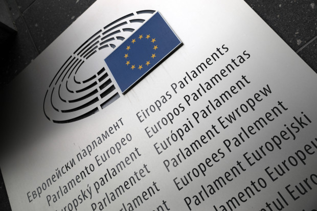 Korruption in EU: Von den dunklen Zirkeln der Macht, die Eva Kaili blass aussehen lassen