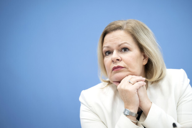 Neue Fragen, die helfen sollen, Antisemiten im Einbürgerungsverfahren auszusieben?