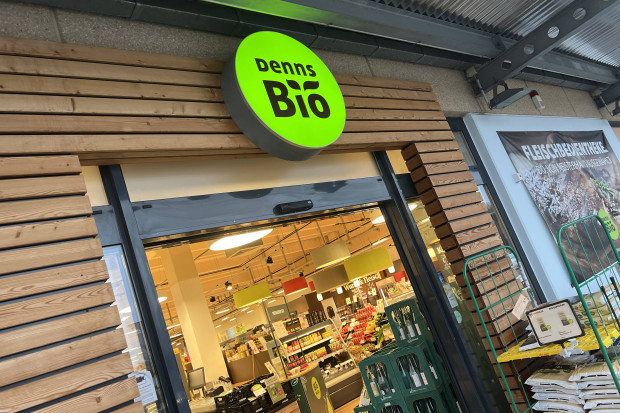 Linksextremisten nehmen sich Vorbild an der RAF und plündern Biomarkt