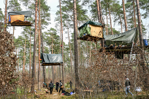 Letzte Generation verlagert ihre „ungehorsame Versammlung“ zu Tesla