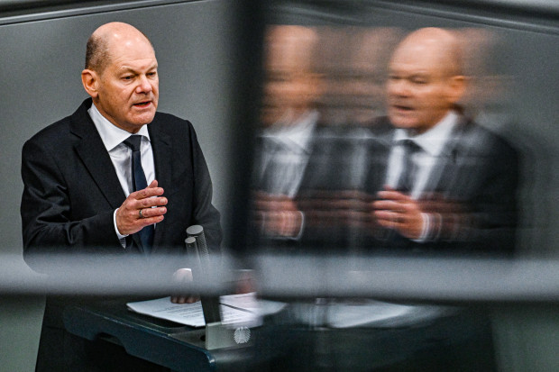 Der Kanzler, der so gerne entschlossen wäre