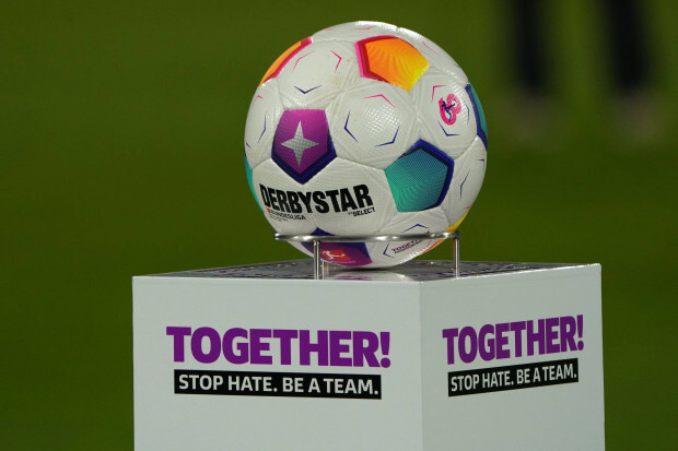 Laut DFB bleibt offener Hass gegen Ostdeutschland in Bundesliga-Stadien straffrei