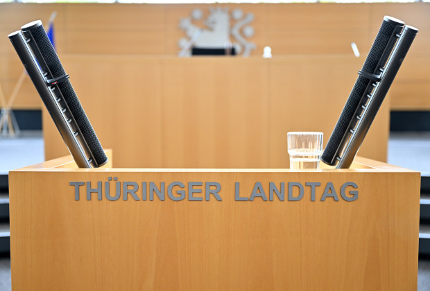 Der Demokratieverächter Carl Schmitt lässt grüßen