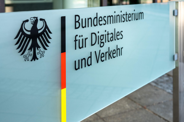 Den Grünen nahe Verbände rechnen mit der Ampel ab