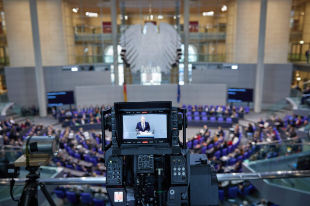 Medienmehrheit statt Wählermehrheit als Machtbasis untergräbt die Demokratie