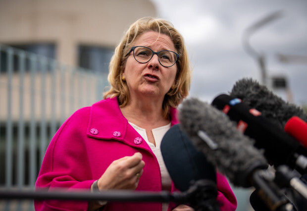 Entwicklungsministerin Schulze will nicht kürzen – sondern mehr Geld