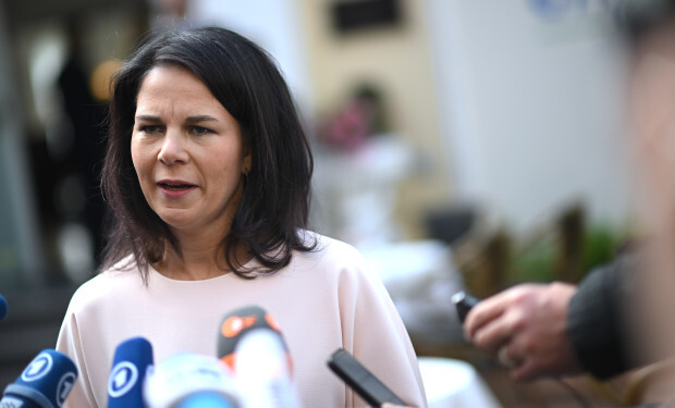 Für die Außenministerin ist und bleibt Diplomatie ein Fremdwort