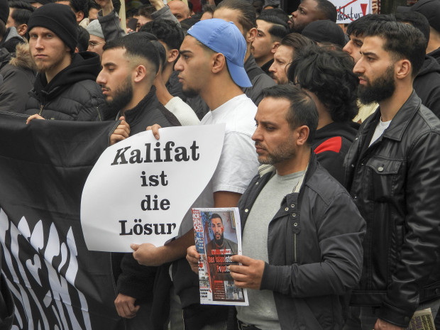 Islamistenaufzug in Hamburg: Die (Nicht-)Reaktionen von Tagesschau & Co