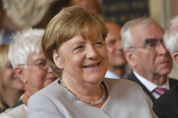 Angela Merkel tritt der CDU vors Schienbein – mal wieder