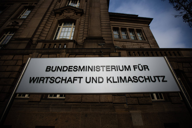E-Auto-Strategie wird für Steuerzahler zum Milliardengrab – Ampel spricht von Erfolg