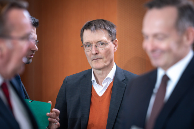 Führende Gesundheitsverbände stellen Karl Lauterbach schlechtes Zeugnis aus