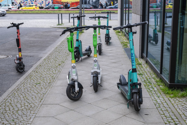 E-Scooter-Verbot statt Verbrenner-Verbot