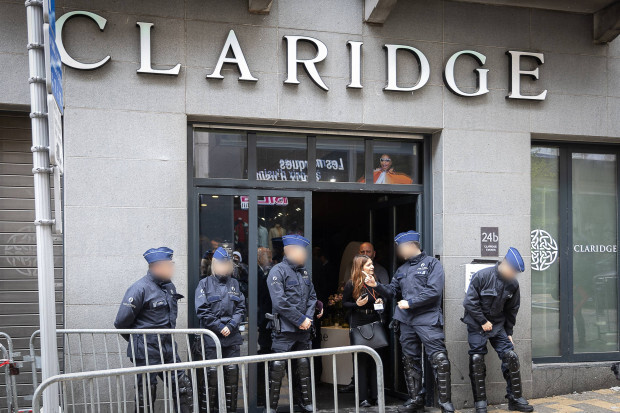 Kardinal Müller: In Brüssel begrüßten „linksfaschistische Aktivisten“ den Entzug der Grundrechte