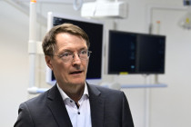 Lauterbach: Kontrolle und Einschränkungen als Mittel zukunftsweisender Politik