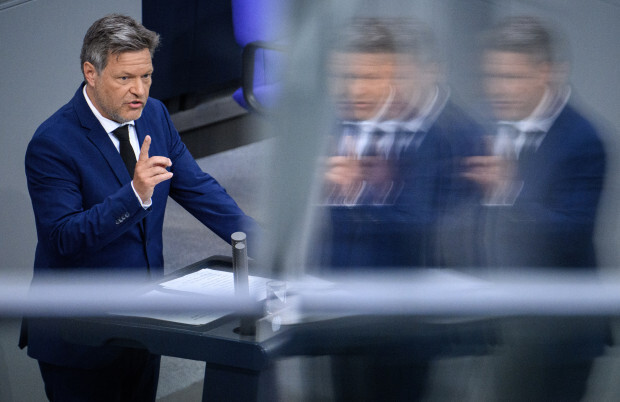 Habeck und „Spiegel“ missbrauchen das Attentat auf Robert Fico