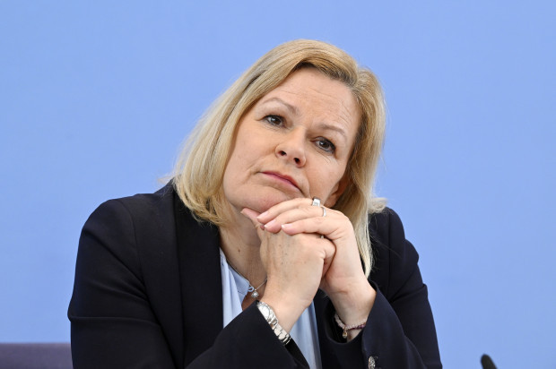 Die Probleme der Kommunen mit „Geflüchteten“ interessieren Faeser nicht im Geringsten