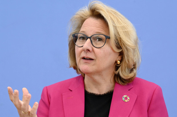 Svenja Schulze fordert mehr Geld, droht mit Flüchtlingswelle und Terror