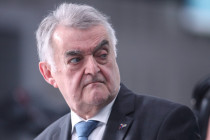 NRW-Innenminister Reul wird vom Schleuser-Spendenskandal erfasst