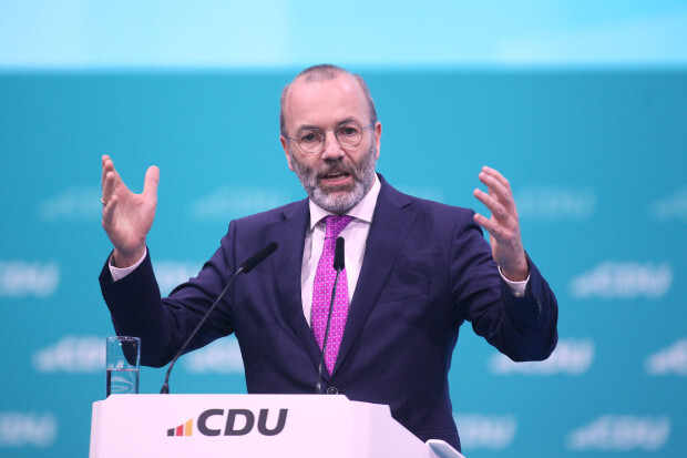 Manfred Weber (CSU) will Migration weiter erleichtern um Grüne ins Boot zu holen