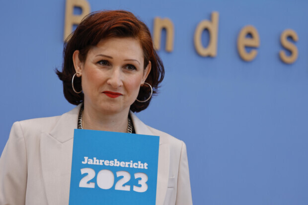 Bundesantidiskriminierungsbeauftragte: Immer mehr „Fälle“ von Diskriminierung