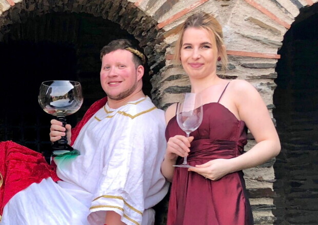 Männer können jetzt Pfälzische Weinkönigin werden