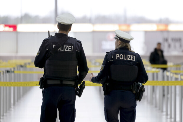 Offizielle Warnungen vor Reisen nach Deutschland