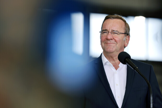 Boris Pistorius will militärisch expandieren: Und morgen dann das ganze Weltall