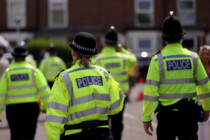 Britin zu Diversity-Kurs verurteilt: Sie wusste nicht, warum sie verhaftet wurde