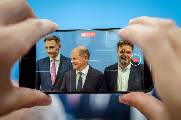 Stand-up-Comedy in Berlin: Der Bundeshaushalt 2025 – Teil 1