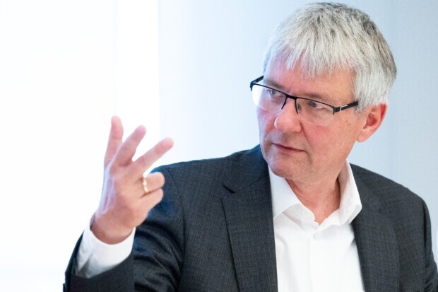 Industrie: Mehr als die Hälfte der großen Betriebe denkt an Abwanderung