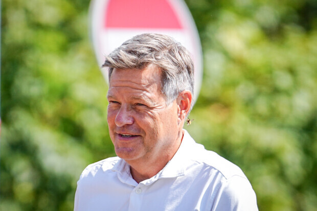 Schönwetterminister Habeck plant Schönwetterwirtschaft