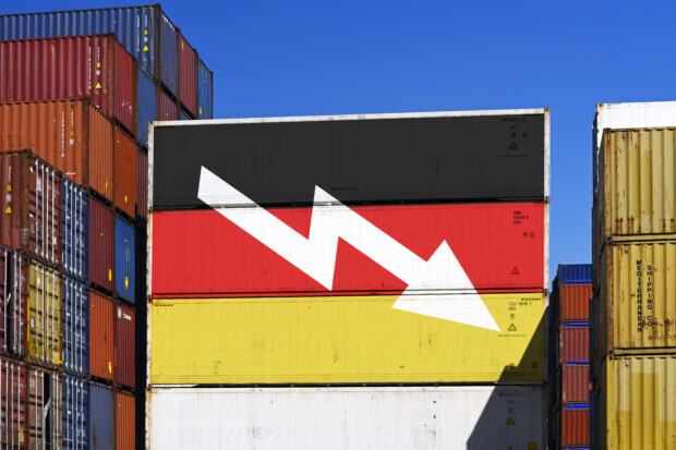 Immer weiter auf Talfahrt – deutsche Wirtschaft rutscht in den „rezessiven Bereich“