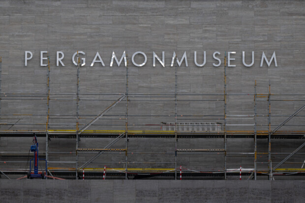 Pergamonmuseum: 1,5 Milliarden Kosten, Wiedereröffnung ungewiss