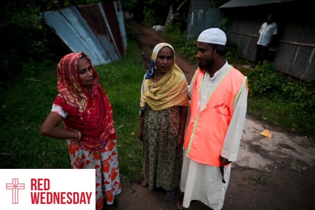 „Sie trugen Schwerter und Schusswaffen bei sich, sie haben die Türen mit Kreuzen markiert“