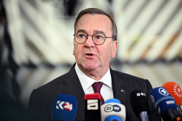 Ostsee-Kabel durchtrennt: Pistorius spricht von hybridem Angriff, sagt aber nicht, von wem