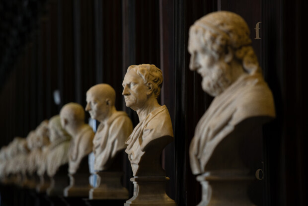 Die Überwindung der Kluft zwischen Geistes- und Naturwissenschaften