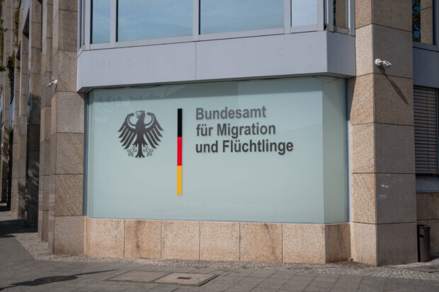 Nach Sturz Assads: Deutschland und Österreich setzen syrische Asylverfahren aus