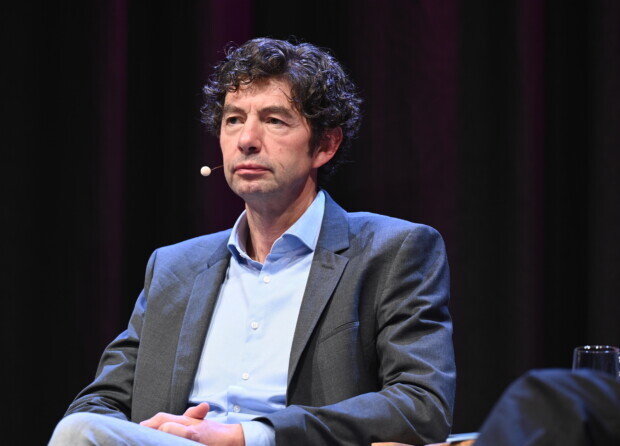 CIA: Laborleck wahrscheinlich Ursprung von Corona – Drosten rudert