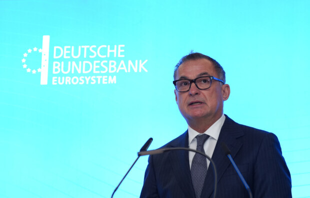 Die Auflösung der Institutionen: Die Bundesbank ist gefallen