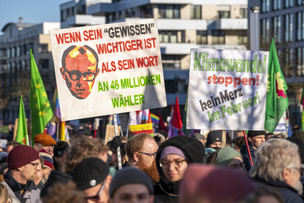 Union hat 551 Fragen zu rot-grünen „NGOs“ und „Demos gegen Rechts“