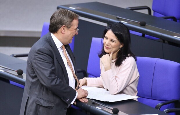 Doppeltes Spiel der CDU: Im Bundestag gegen, bei Laschet mit den Grünen