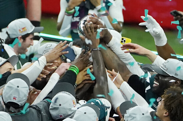 Die Eagles gewinnen das Duell Olaf Scholz gegen Friedrich Merz