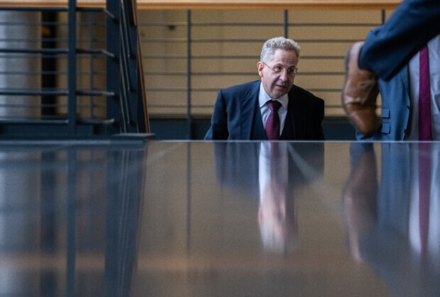 Verfassungsschutz gegen Maaßen: Kritik oder Gesinnungskontrolle?