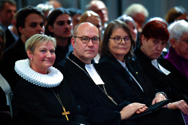 Wem die Kirche dient – und was sie verdient