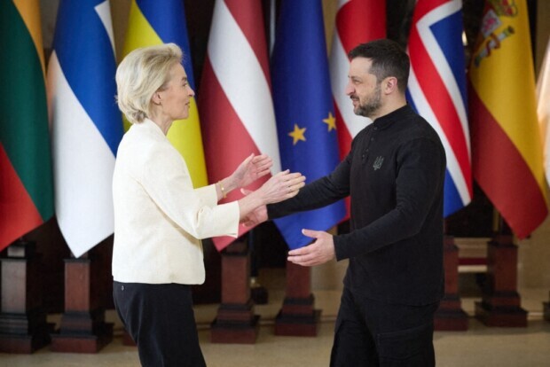 Sagt Ursula von der Leyen: Sie sind niemals allein, Präsident Selenskyj – ist das Schall und Rauch