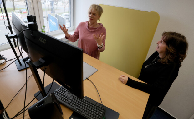 Bis die Bildung im Computer verschwand: Digitalisierung und Zentralisierung sind Teil des Problems