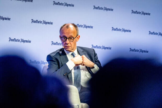 Wer von Rücktritt spricht, wird zurückgetreten – gibt Friedrich Merz schon auf?