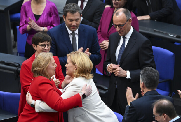 Wer bei den Koalitionsgesprächen wirklich mit am Tisch sitzt